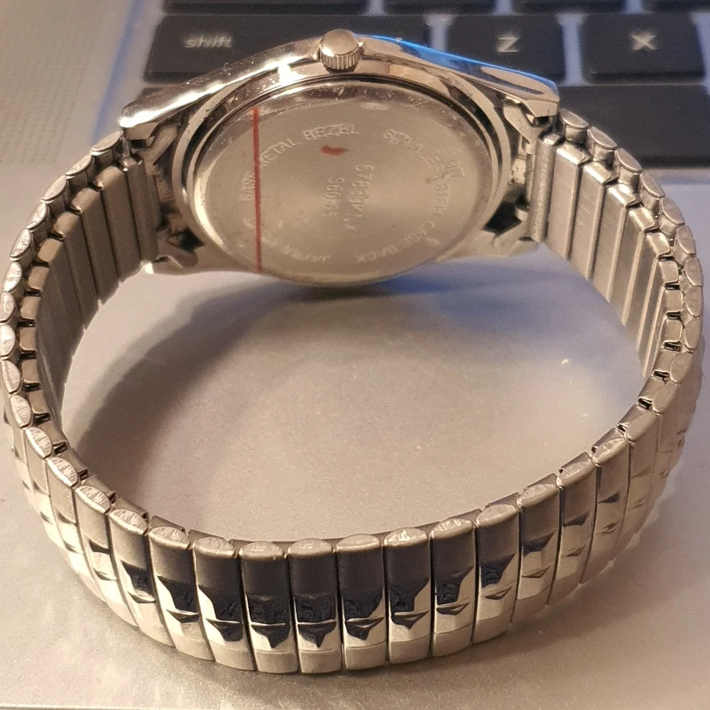 10/$20 Silver/Black Stainless Steel Men's Watch - Picture 3 of 4